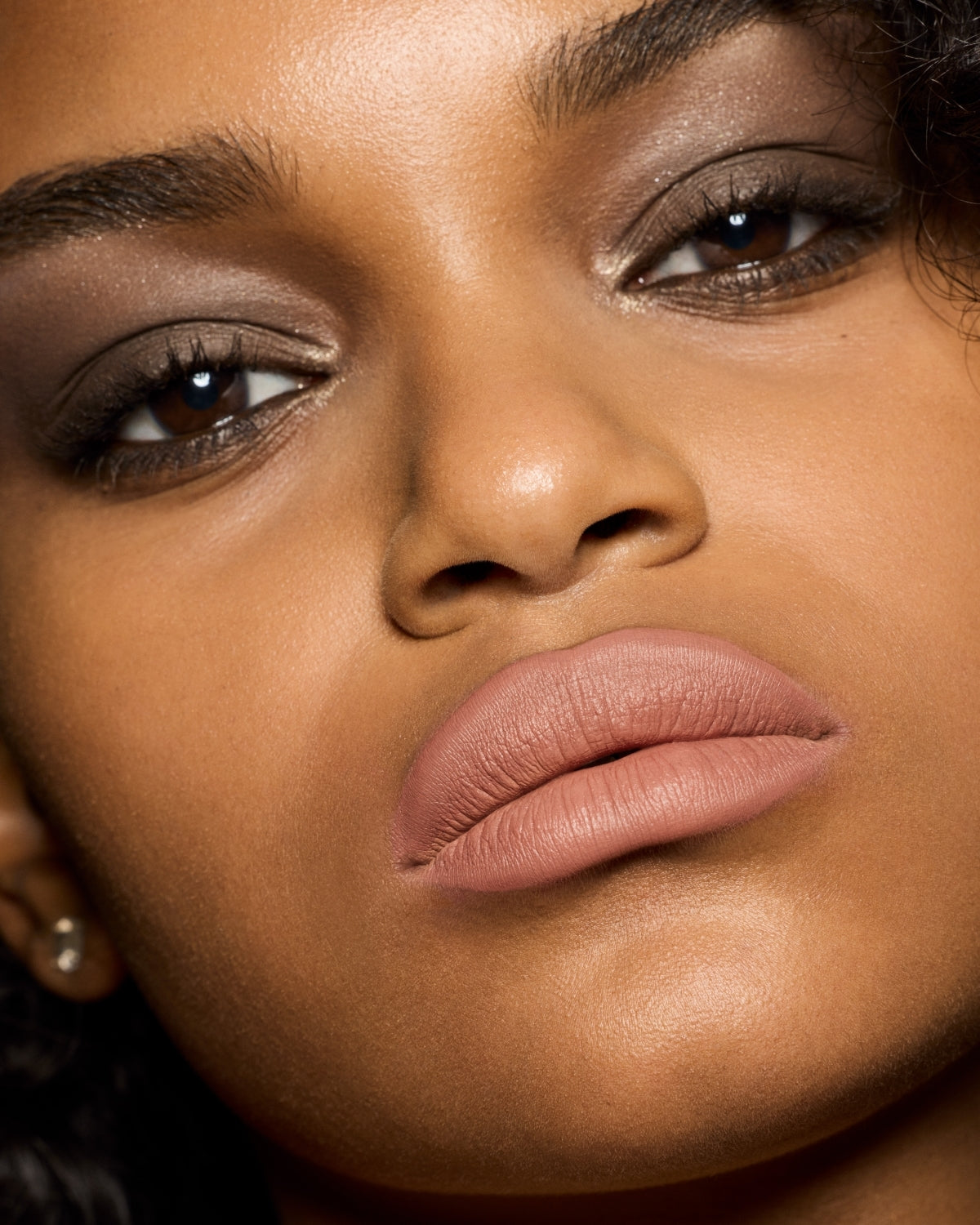 Stunna Lip Paint Longwear Fluid Lip Color — Unbutton